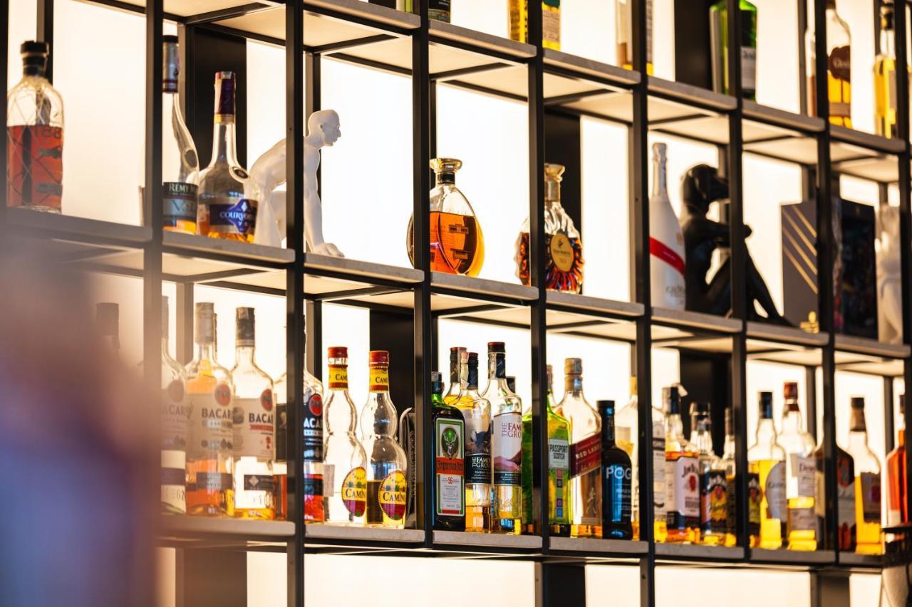 Voya Beach Resort Sveti Vlas Exterior foto A selection of liqueurs