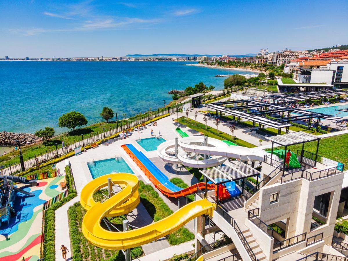 Voya Beach Resort Sveti Vlas Exterior foto View of the complex