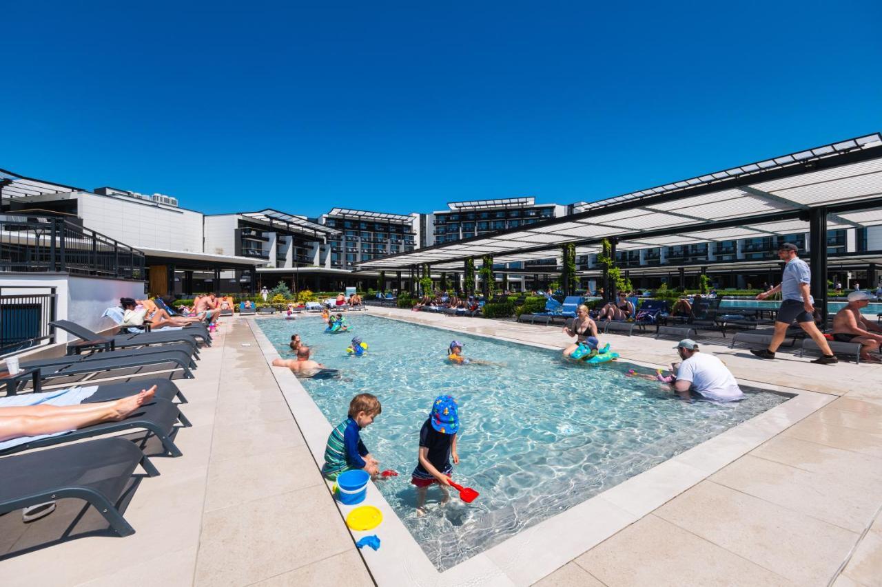 Voya Beach Resort Sveti Vlas Exterior foto The pool at the complex